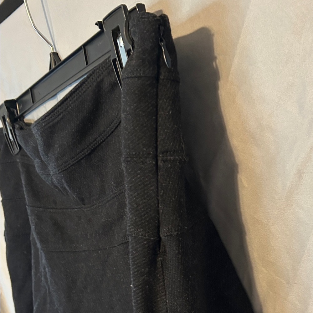 Athleta Black Mini Skirt (No Shorts) Zipper. Size 8 Fixed slight hole (Pictured) - Picture 6 of 11